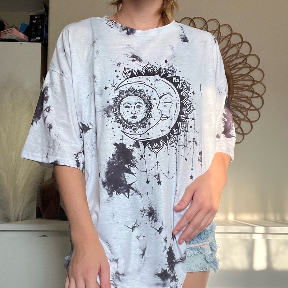 OVERSIZED TEE (size: women’s X-large)